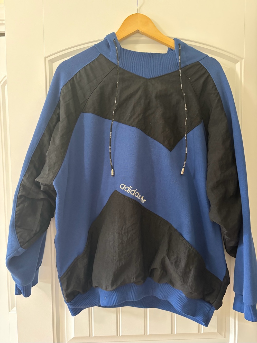 Vintage Adidas Trifoil Hoodie Men’s Large
